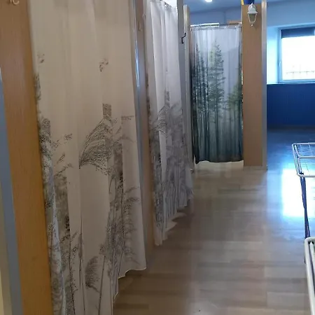 I Host 24 Hostel *