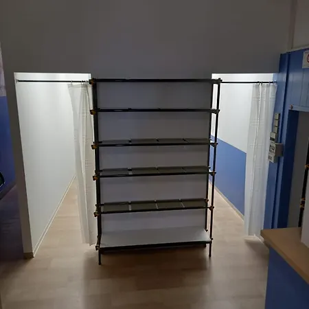 Hostel I Host 24